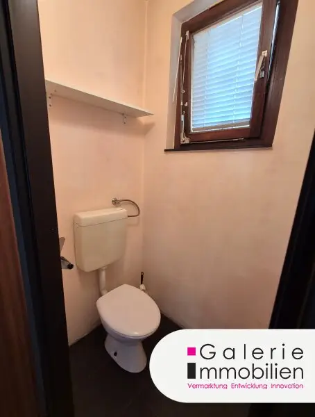 Sonnige und helle 3-Zimmer-Neubauwohnung mit Loggia inkl. Stellplatz - Sanierungsbedarf