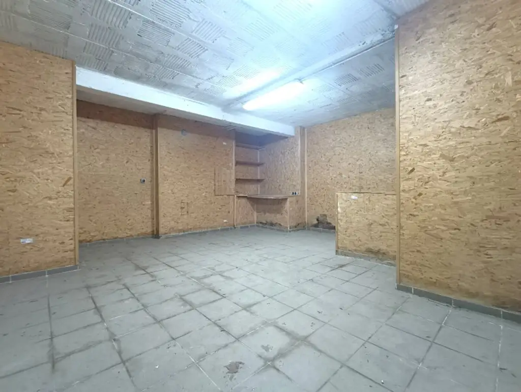 Paket für Sanierer! 3 Wohnungen + Lagerfläche zum Schnäppchenpreis - U3 Ottakring in 10 Minuten fußläufig erreichbar! Richtwertmietzins!