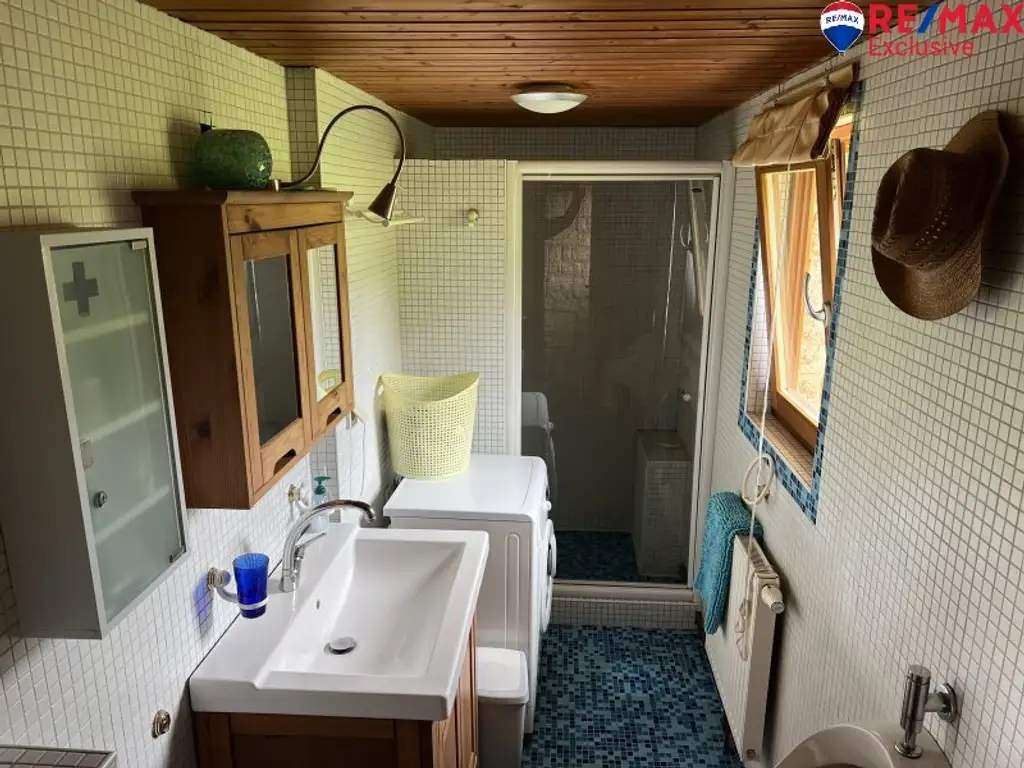 Charmantes Bauernhaus in Schwarzenbach – Ihr neues Zuhause mit Garten und Kamin!