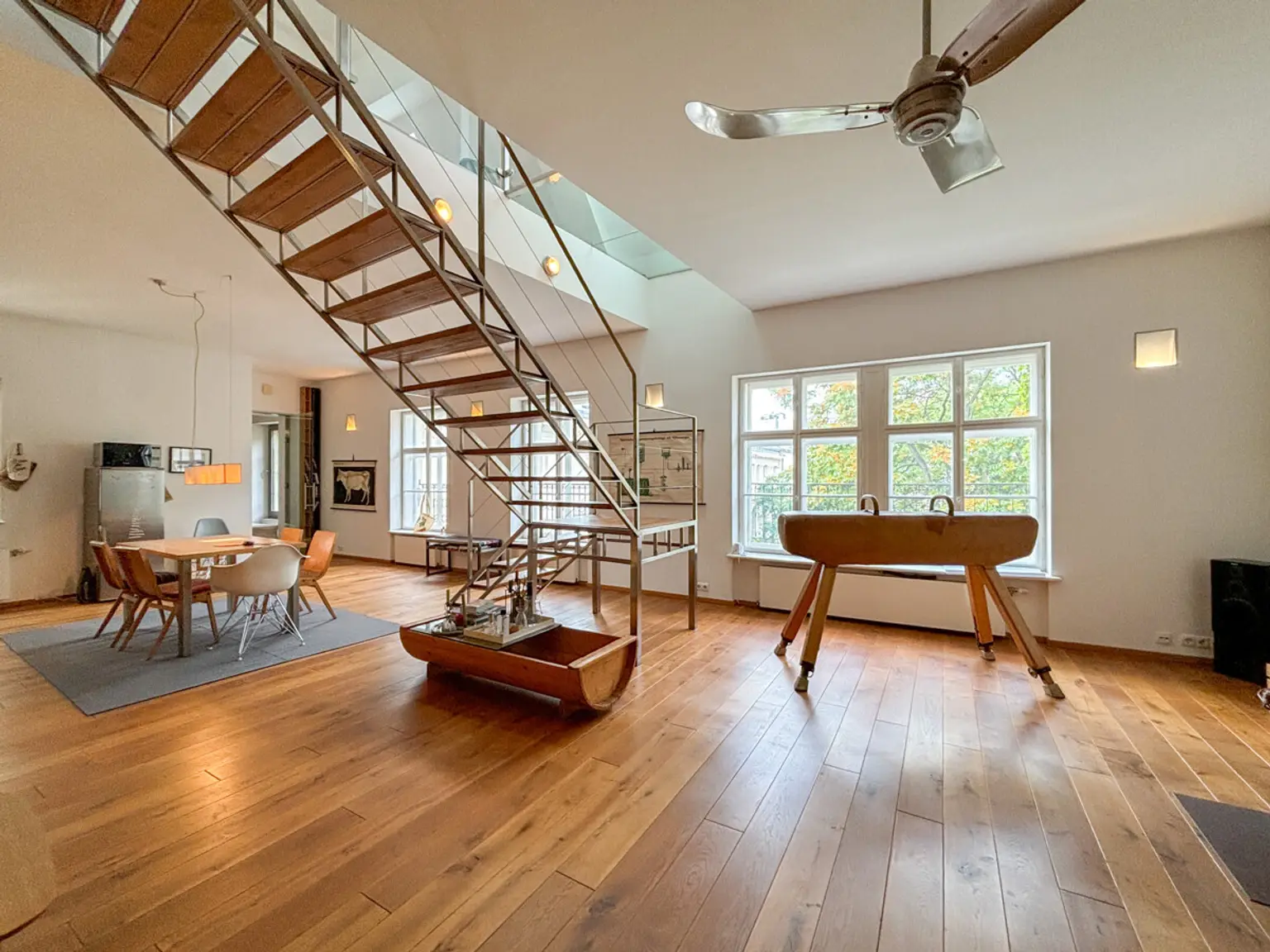 Außergewöhnliche Dachgeschoß-Maisonette in ehemaliger Dampfmaschinenfabrik Nähe Augarten