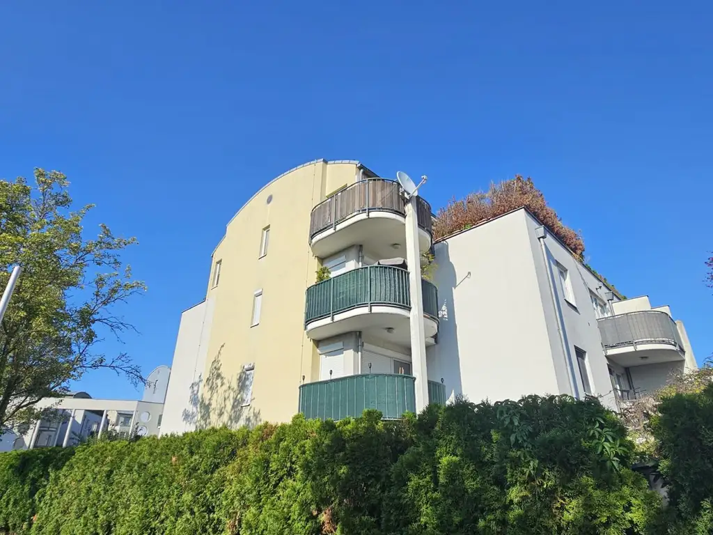 grüne Ruhelage, großer Balkon, sehr angenehme Wohngegend