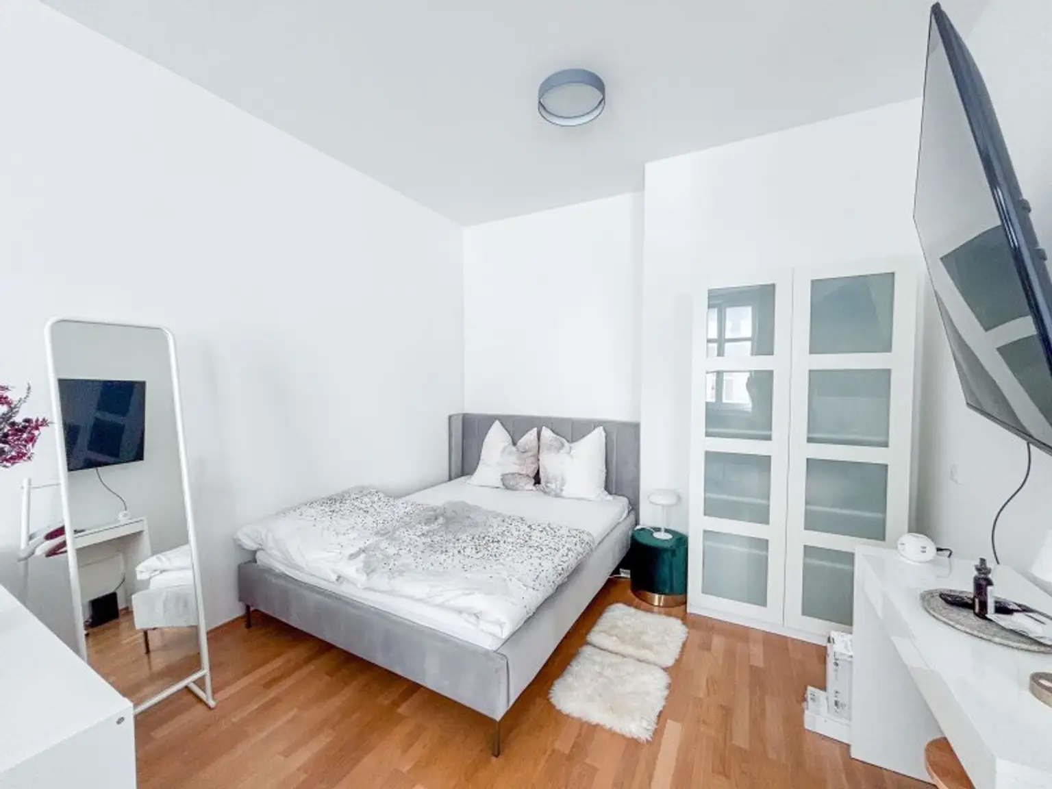 Komplett möblierte, helle Stadtwohnung – Ihr neues Zuhause am Stephansplatz/Graben!