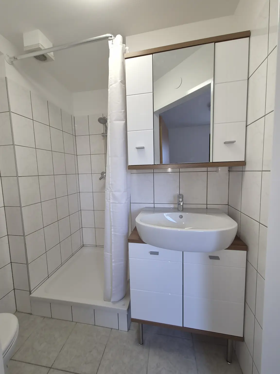 Maisonette Wohnung zu vermieten! (inkl. Strom + Heizkosten ACONTO)