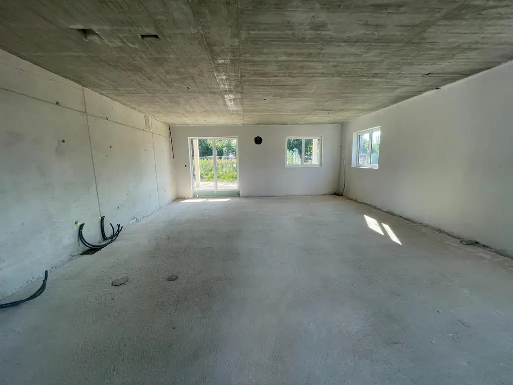 Sonnige und barrierefreie 3-Zimmer Wohnung mit großzügiger Terrasse und XXL Gartenanteil zum kleinen Preis (Top 05)