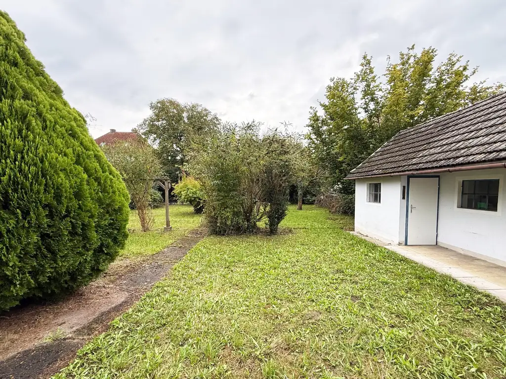 Bürgerliches Einfamilienhaus mit viel Platz, liebenswerten Garten und tollem Ausblick!