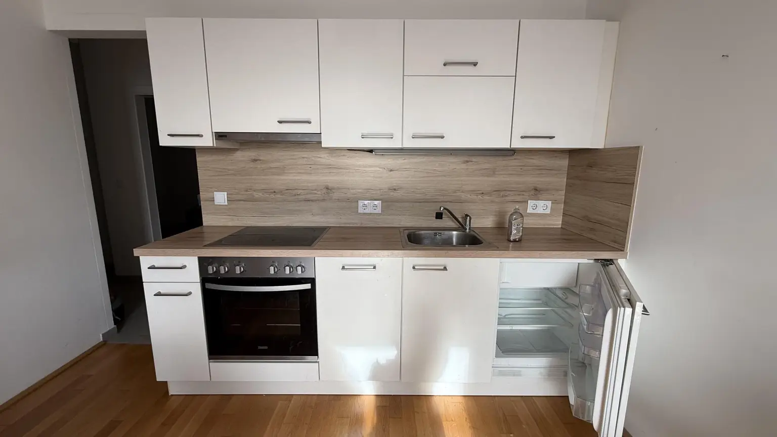 10m² große TERRASSE!!! Top-moderne DG-Wohnung nahe Akademiepark