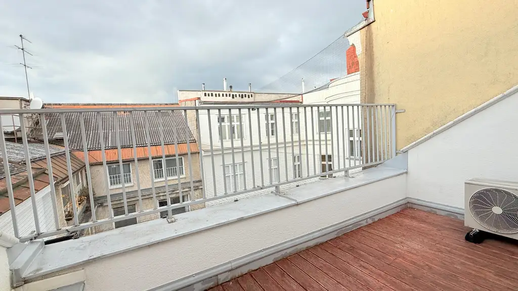 Freier Himmel über dem Servitenviertel/Clusiusgasse ca. 73 m2 mit Terrasse!