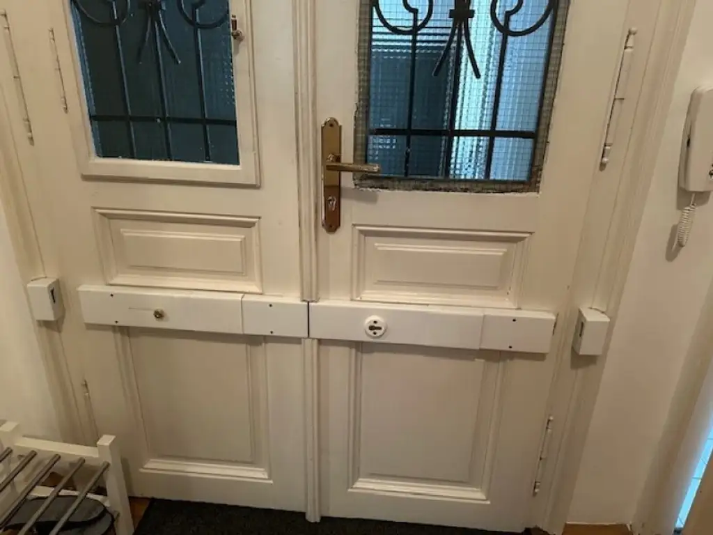 Charmante, möblierte Altbauwohnung - ideal für Studenten!