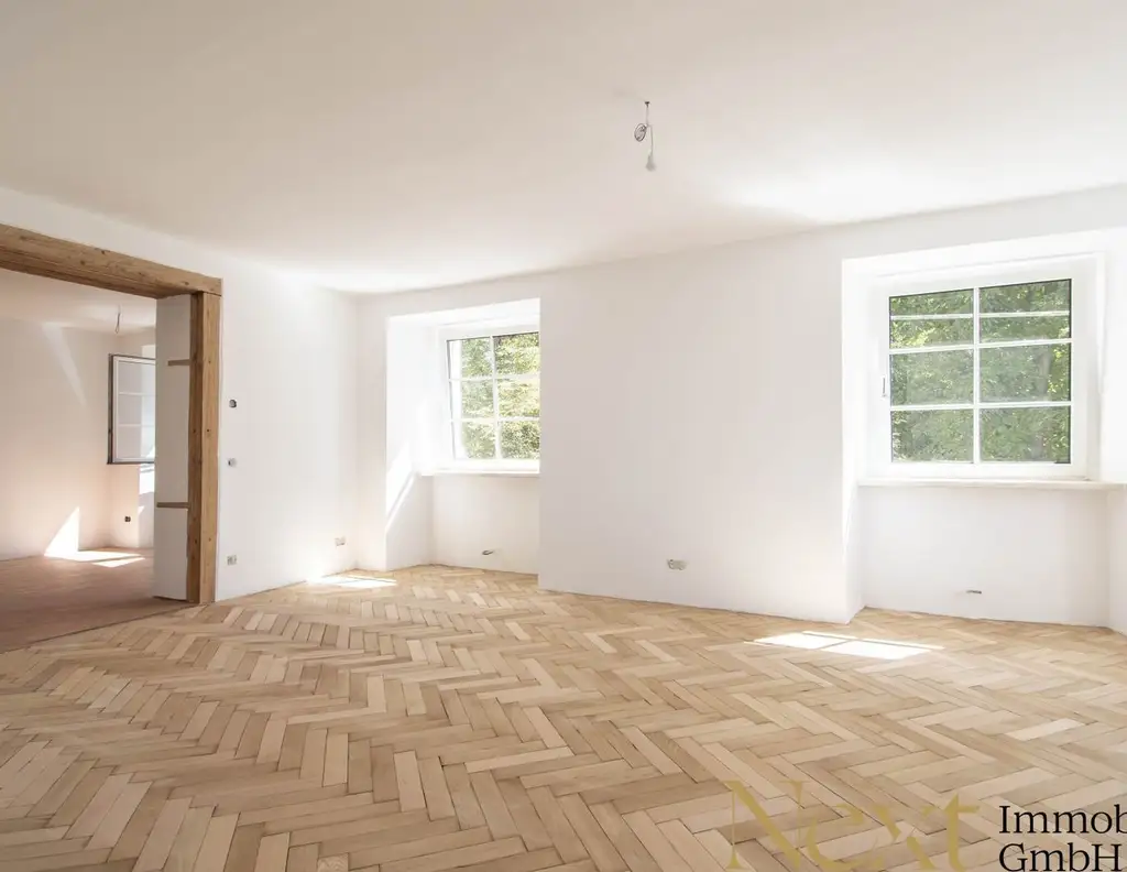 ERSTBEZUG nach Sanierung! Charmante 4-Zimmer-Wohnung mit 2 Bädern im Painherrnhof in Leonding zu vermieten!