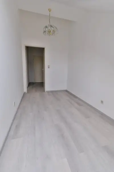 Nähe Innenstadt, Radetzkyplatz, UNBEFRISTETE Dachwohnung 3 Zimmer