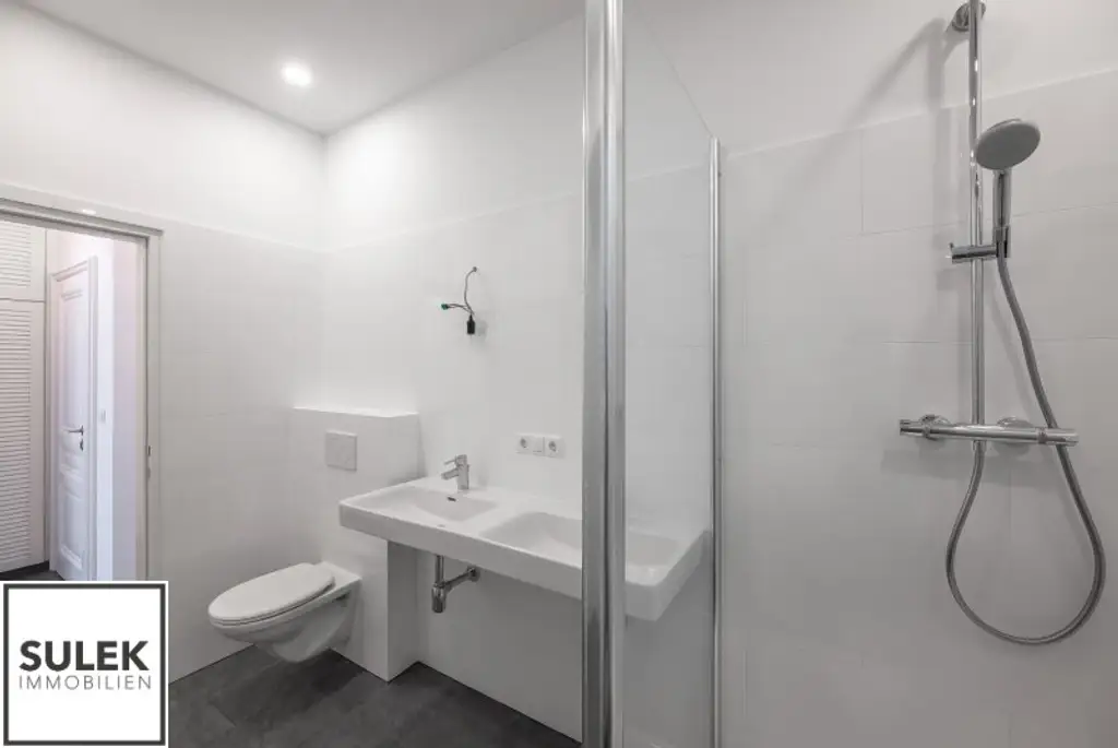 traumhafte 5-Zimmer-Altbauwohnung nahe Albertina