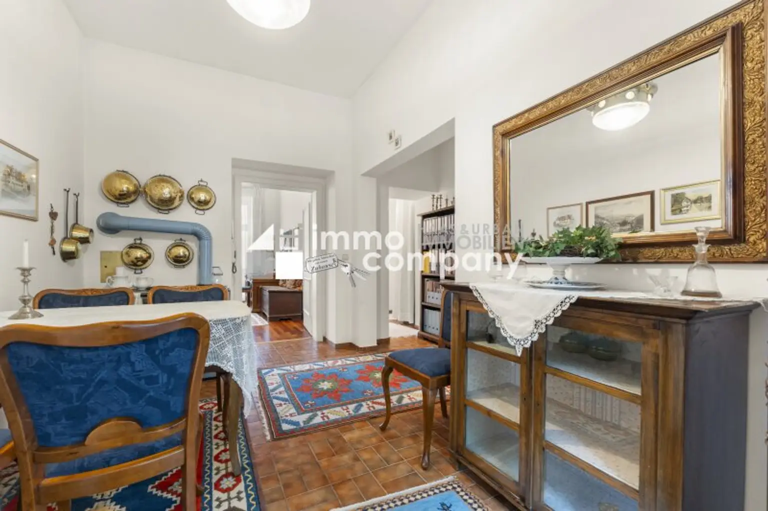 Elegante Altbauwohnung, mit Charakter