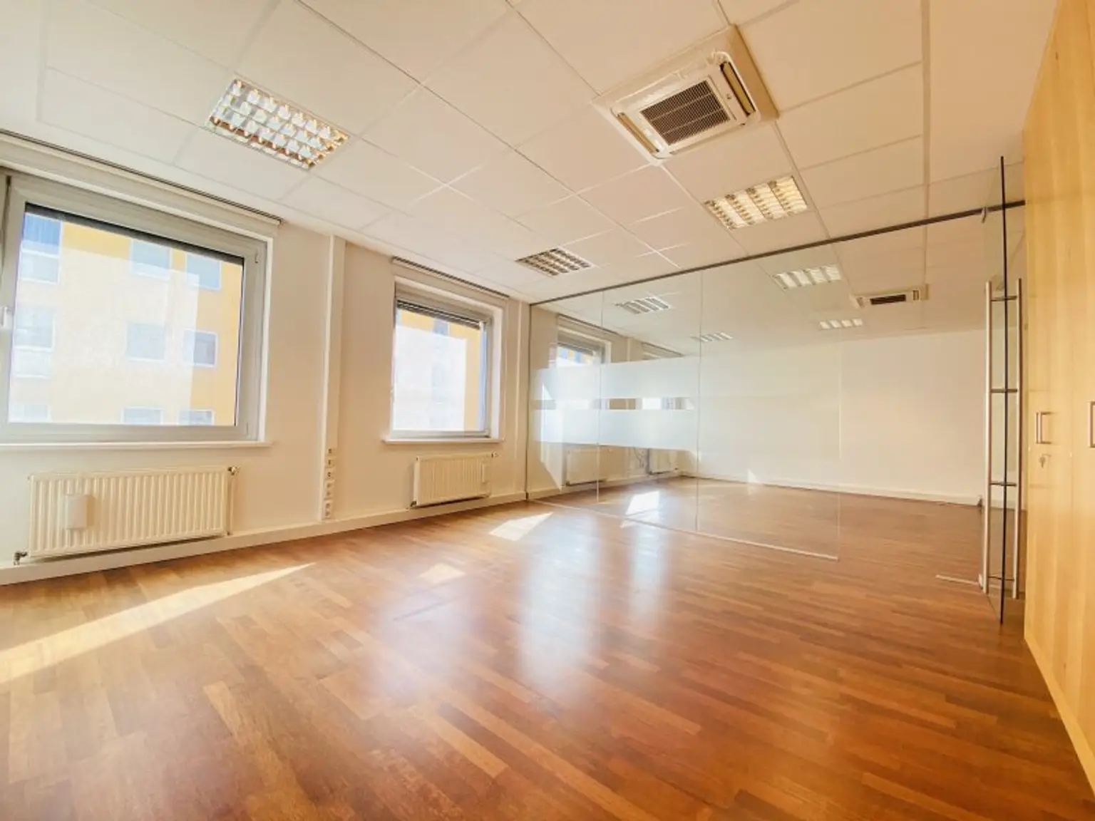 Büro/Praxisfläche- in exklusiver Lage zu vermieten