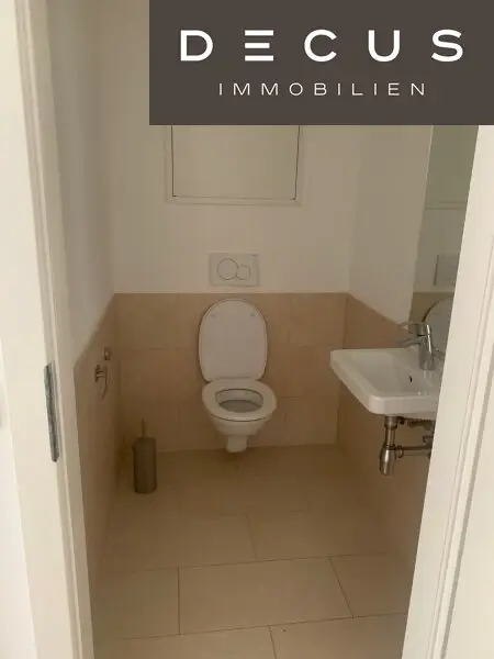 4-ZIMMER | LUXUS IM HERZEN DER STADT | TRAUMHAFTE DG-WOHNUNG | ROOFTOP-TERRASSE - AB SOFORT