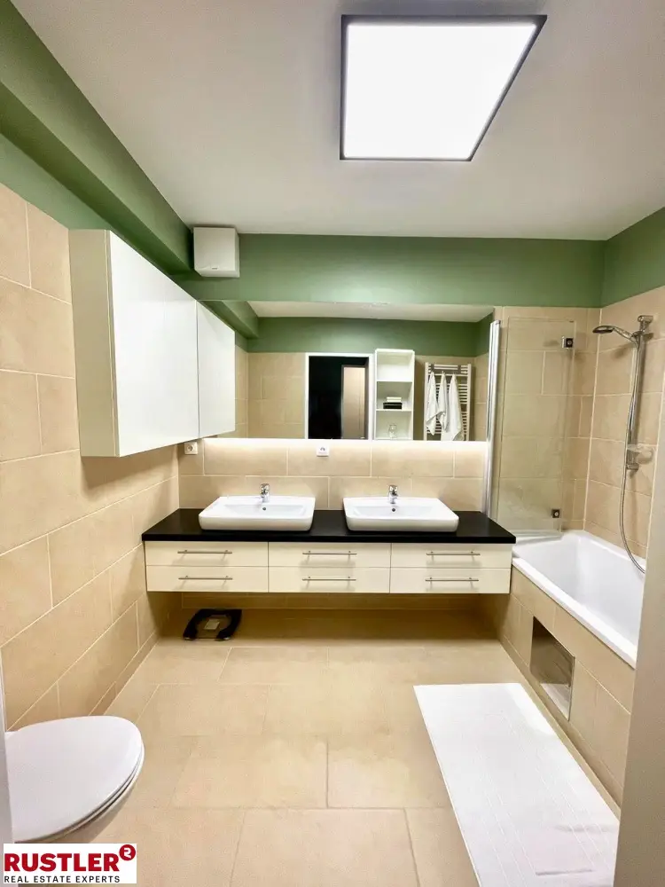 Atemberaubend -> Möblierte 4-Zimmer Wohnung mit traumhaftem Ausblick