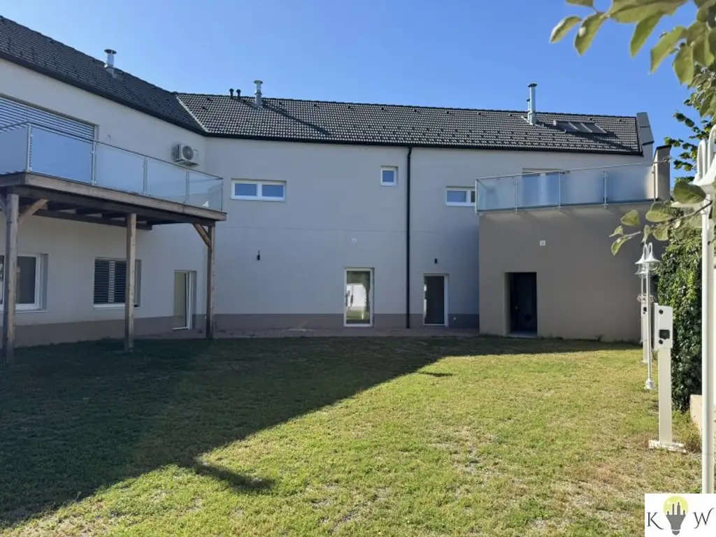 Charaktergeprägte Wohnung - Energieeffizient mit eigener PV-Anlage