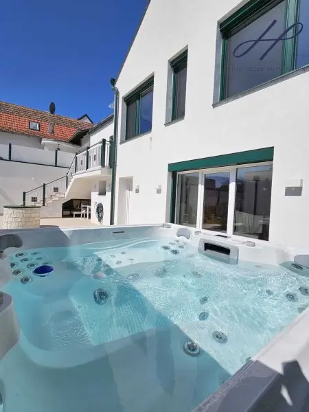 outdoor whirlpool