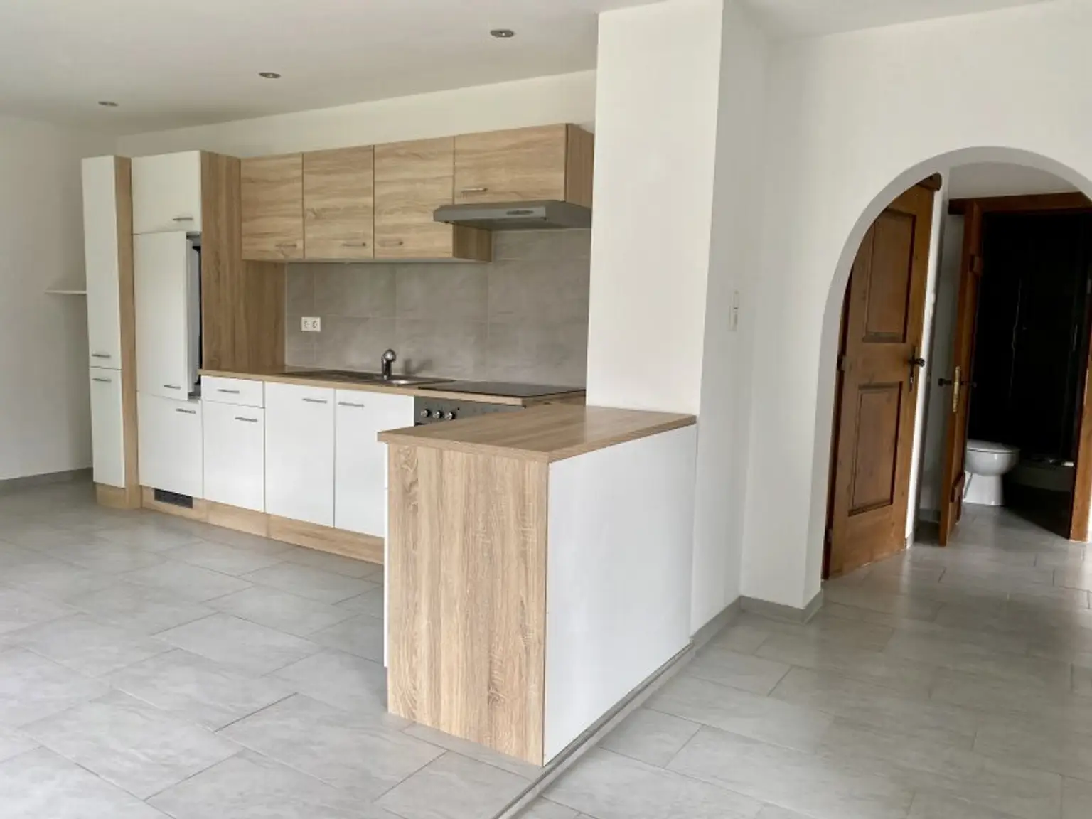 Dein Daheim - 2 Zimmer +extra geräumige KomplettKüche +AAP