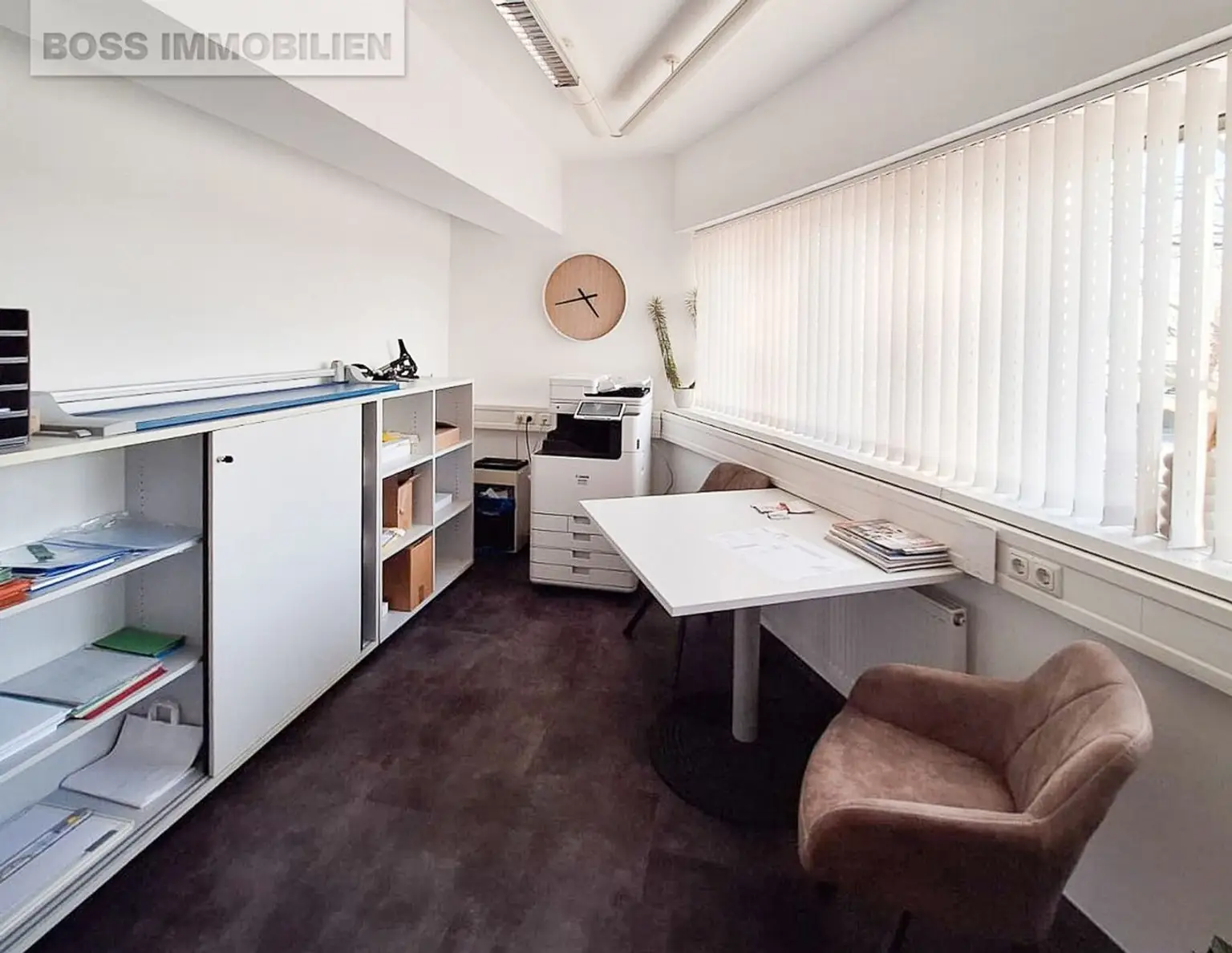 Moderne Büroeinheit mit Top-Infrastruktur