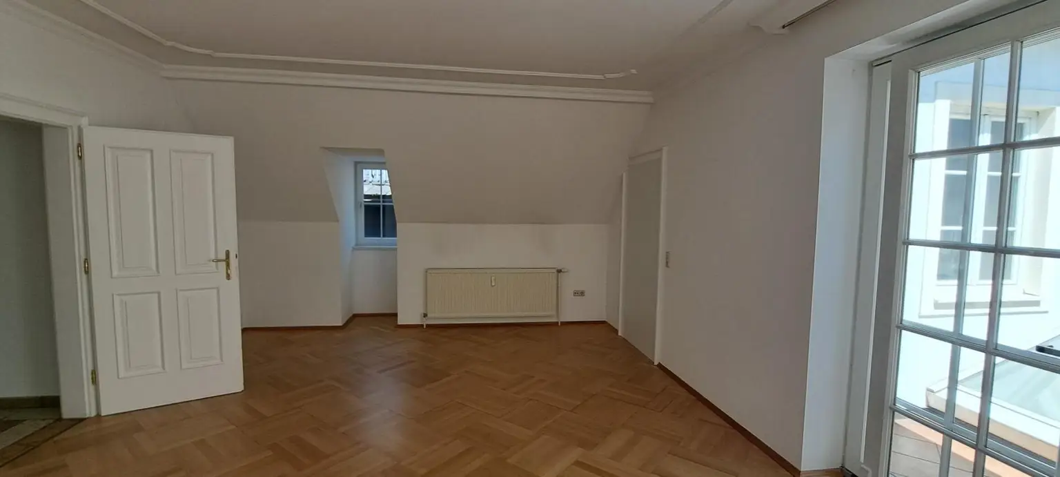 Büro mit Zugang Terrasse