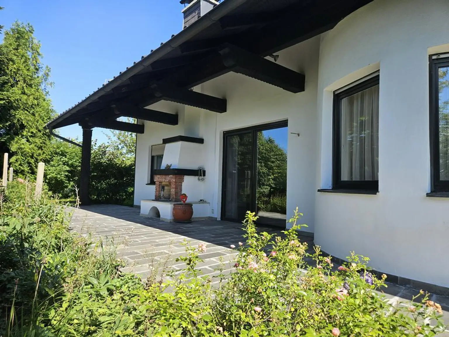 Gediegenes Einfamilienhaus mit Gebirgsblick und Potenzial
