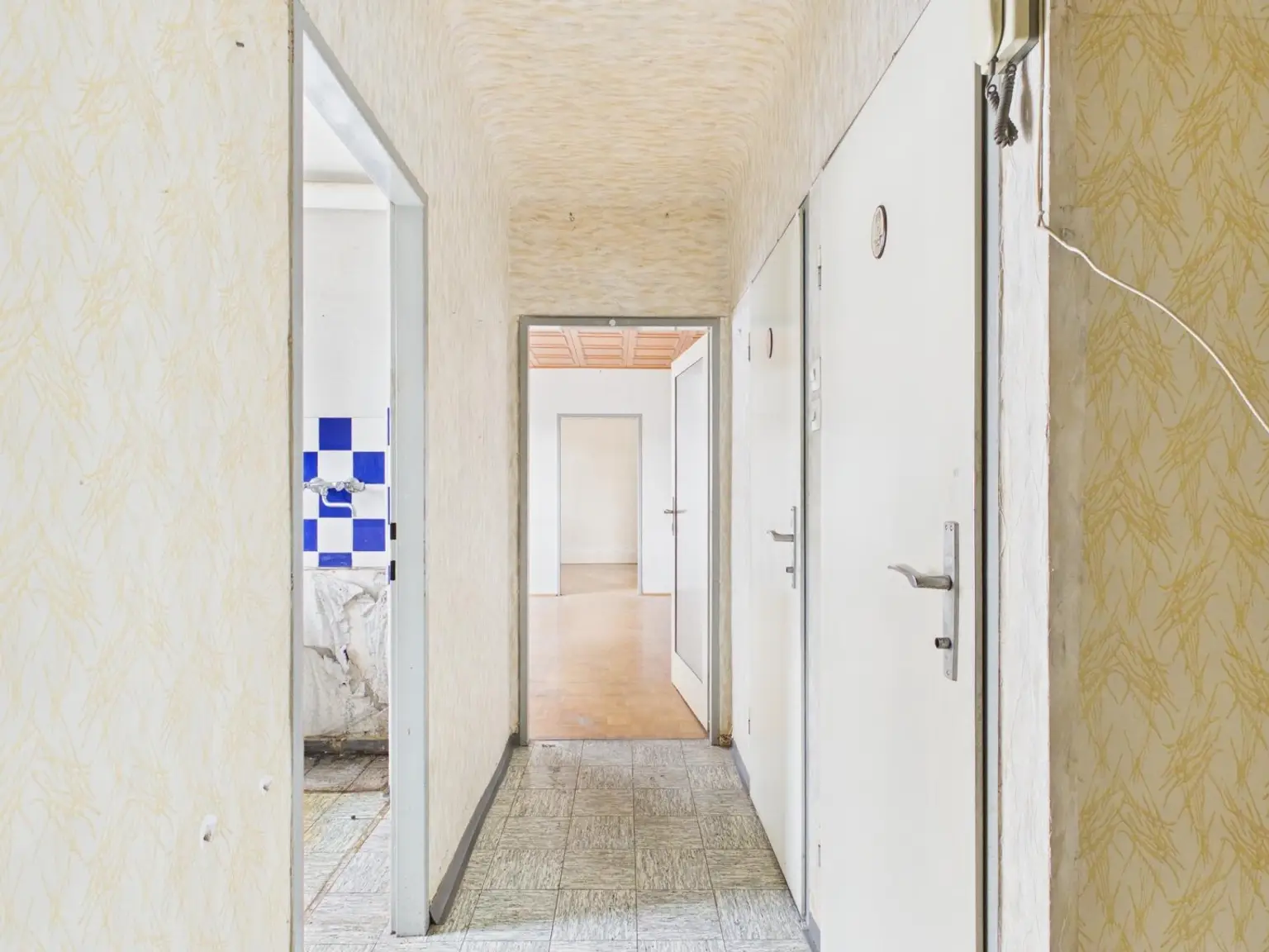 CAM04191G0-PR0081-STILL001