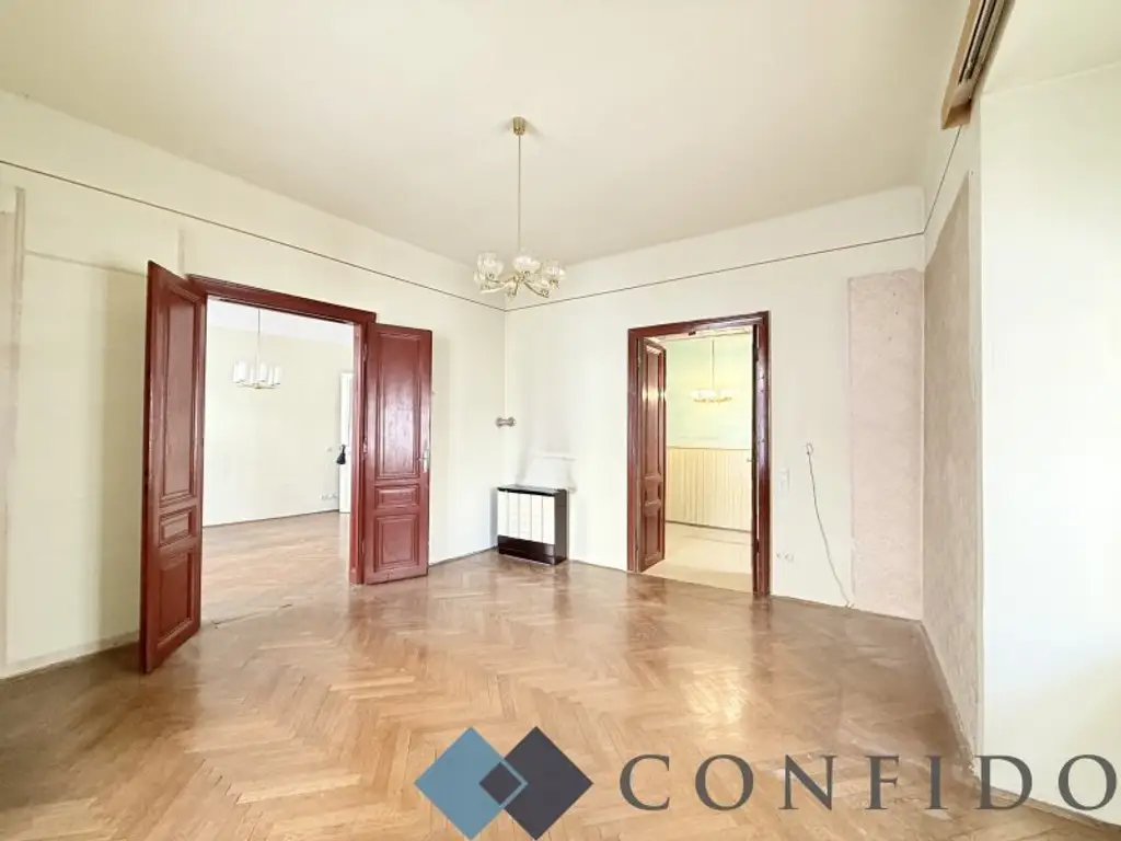 Sanieren nach eigene Vorstellungen - 3 Zimmer Altbauwohnung in der Kaiserstraße!