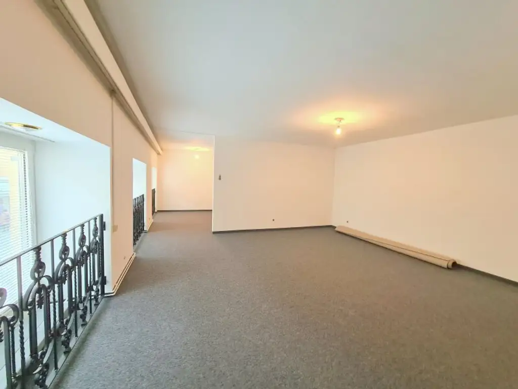 Blick auf die Pestsäule - Wohnung mit Balkon