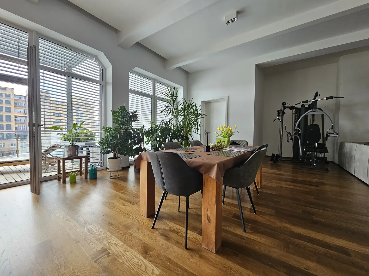 -=LOFT=- Luxuriöse Wohnung mit Terrasse, Garage und Fußbodenheizung in 1100 Wien!