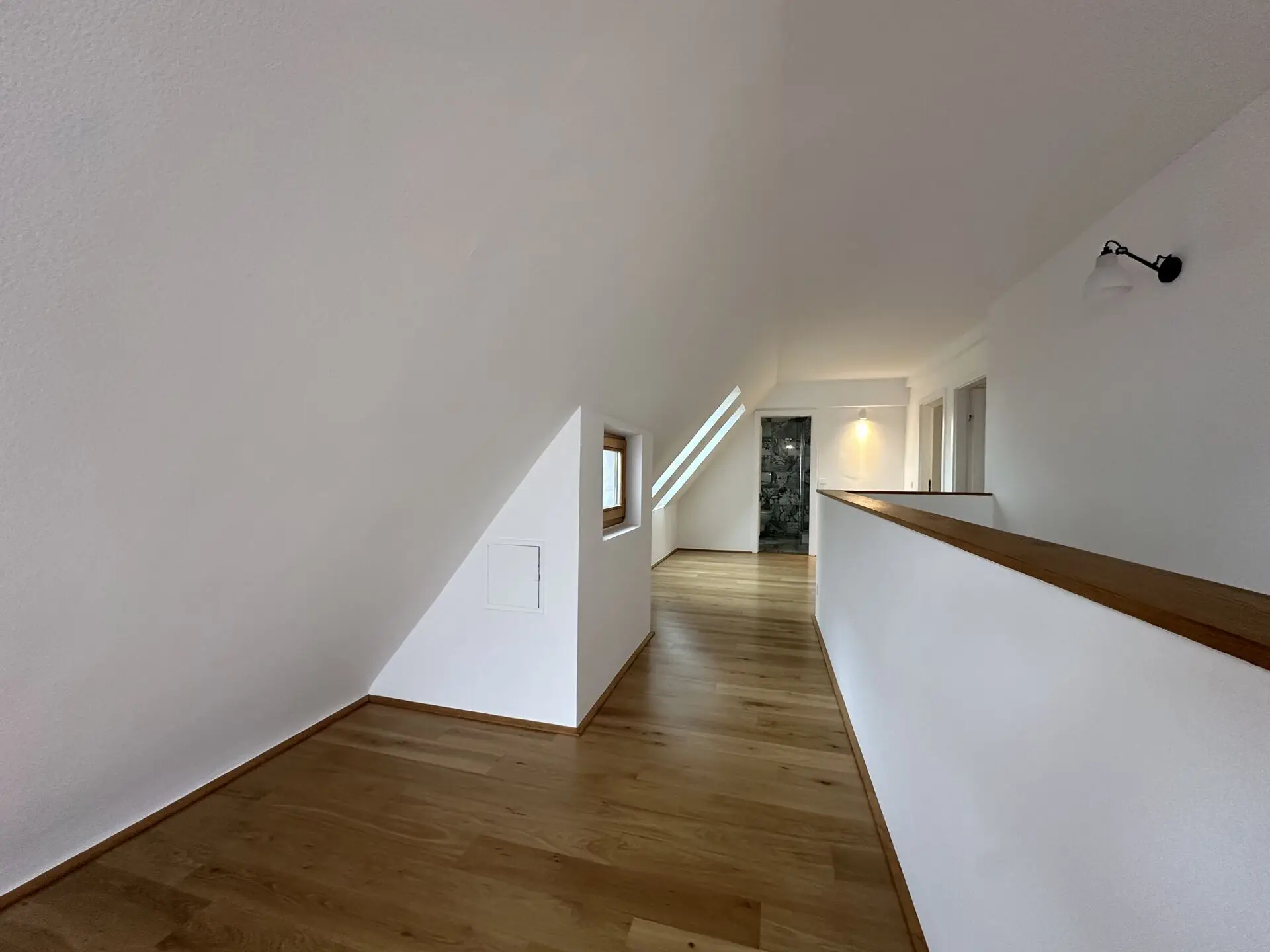 20251211_124659407_iOS