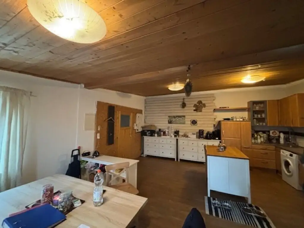 Schönabrunn - Einfamilien- bzw. Mehrfamilienhaus mit Potential