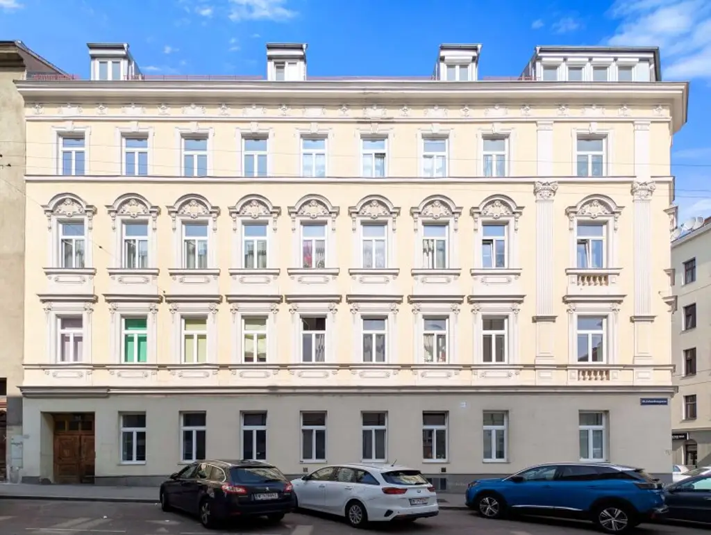 ++NEU++ Fantastische 3-Zimmer Dachgeschosswohnung mit großer Dachterrasse!