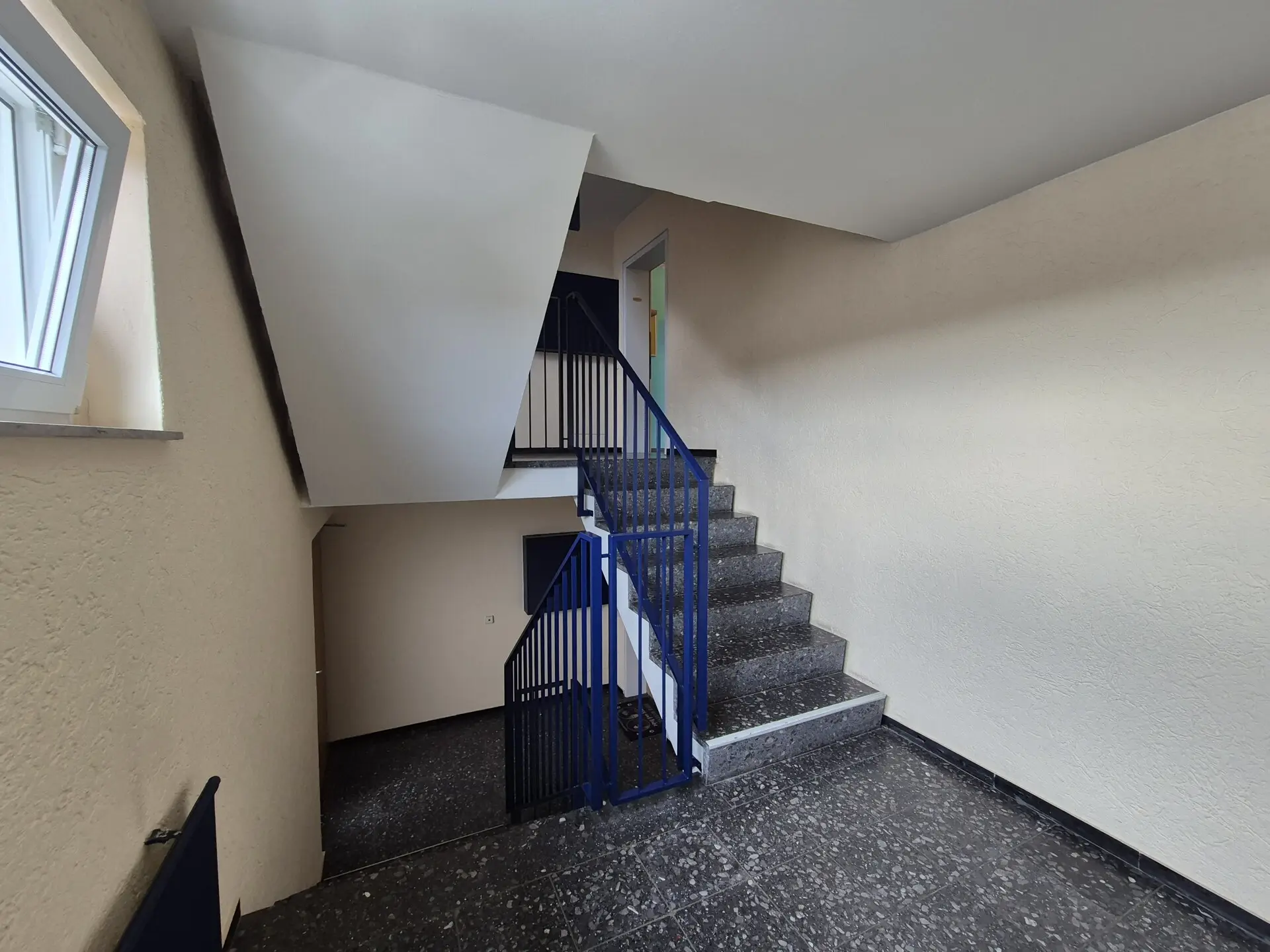 Treppenhaus zur Wohnung