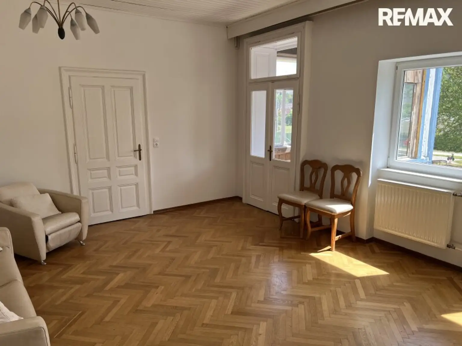 Schlossblick! Charmantes Einfamilienhaus in Gloggnitz am Silbersberg!!
