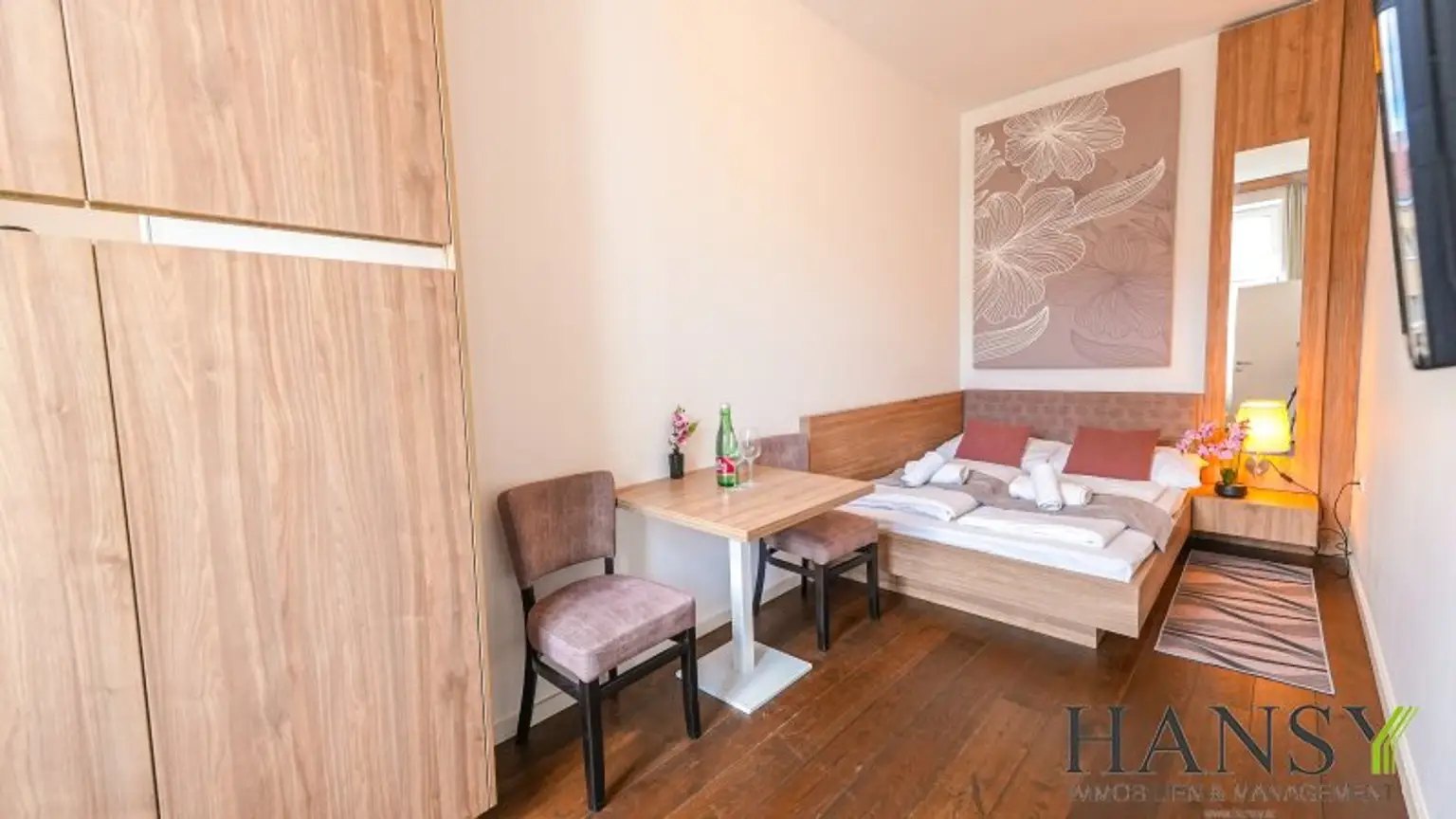 Charmante vollmöblierte 3 Zimmer Wohnung mit Lift!