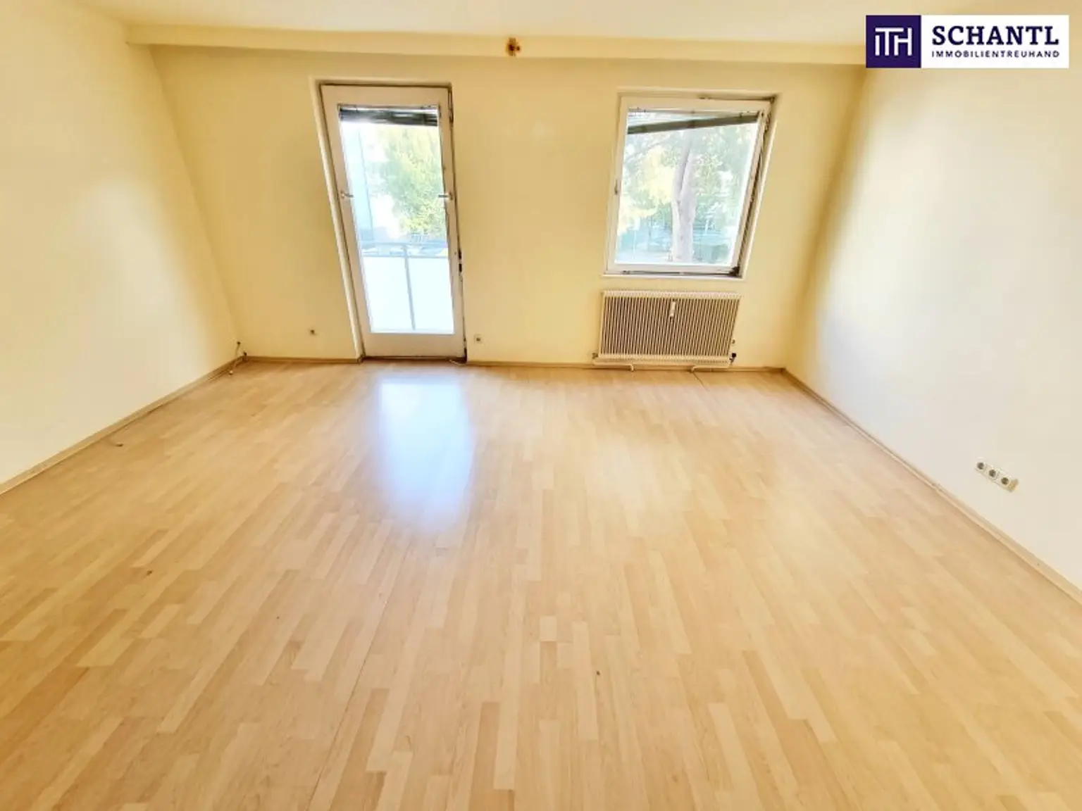 Absolute Grün- und Ruhelage! Gebraucht. Gepflegt. Geliebt! Perfekt aufgeteilte 3-Zimmer + separate Küche / 2 Balkone / Viele Möglichkeiten! Ruhig wohnen, gut leben!