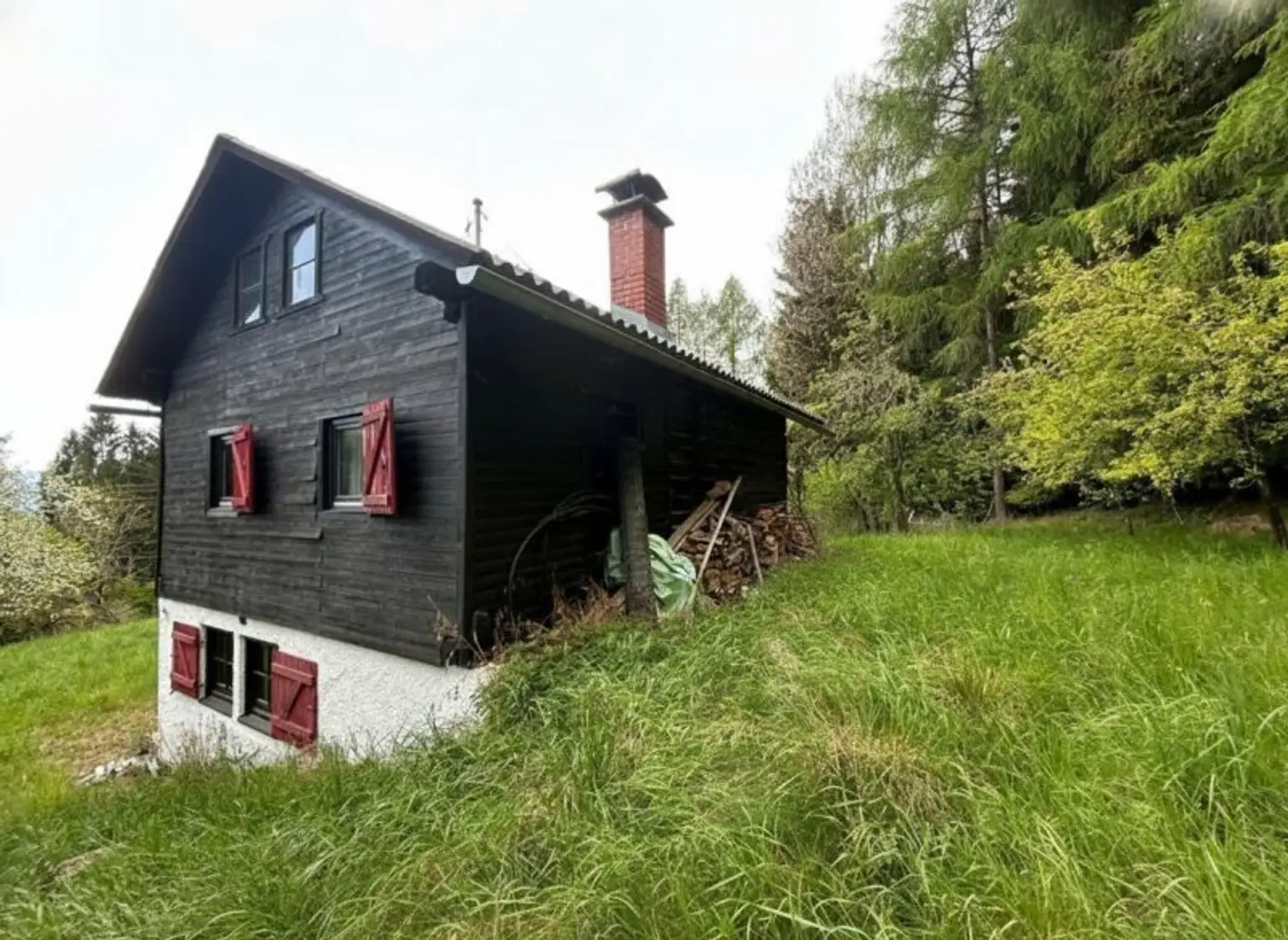 Region Hochrindl, tolles Alm Haus 80 m² mit 1500m² Grundstück, Wasser Quelle, Terrasse, öffentliche  Zufahrt  Kärnten, Preis € 169 000 !