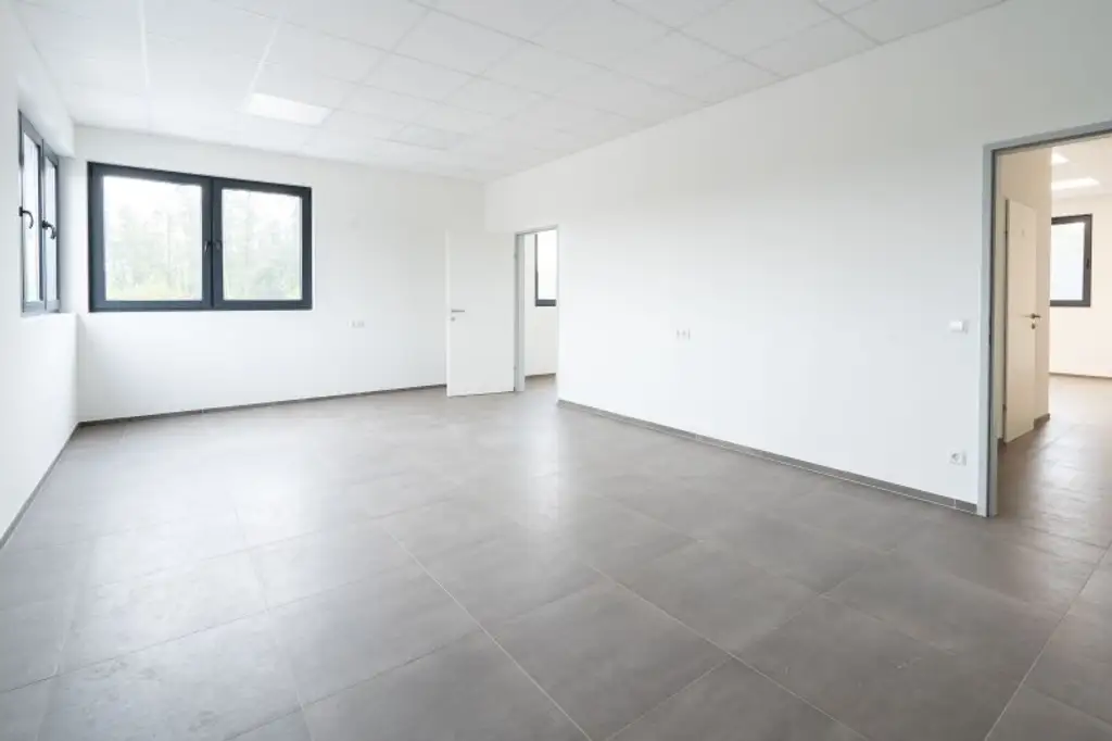 Gewerbeobjekt TOP 1 mit Werkstatt und Büros in Buchkirchen zu kaufen!