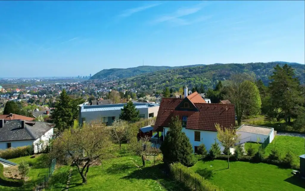 Villa in Aussichtslage am Ölberg