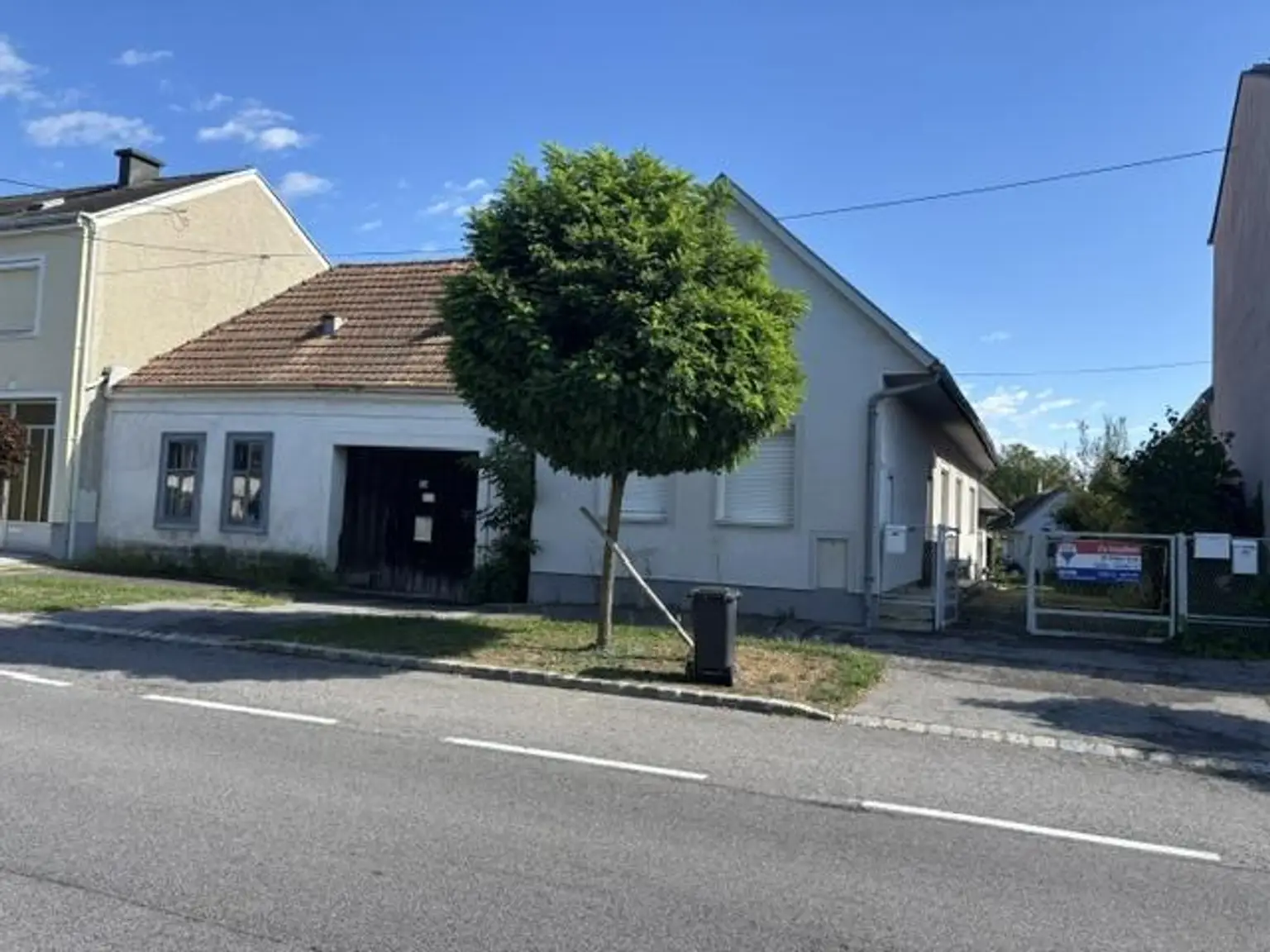 Straßenansicht