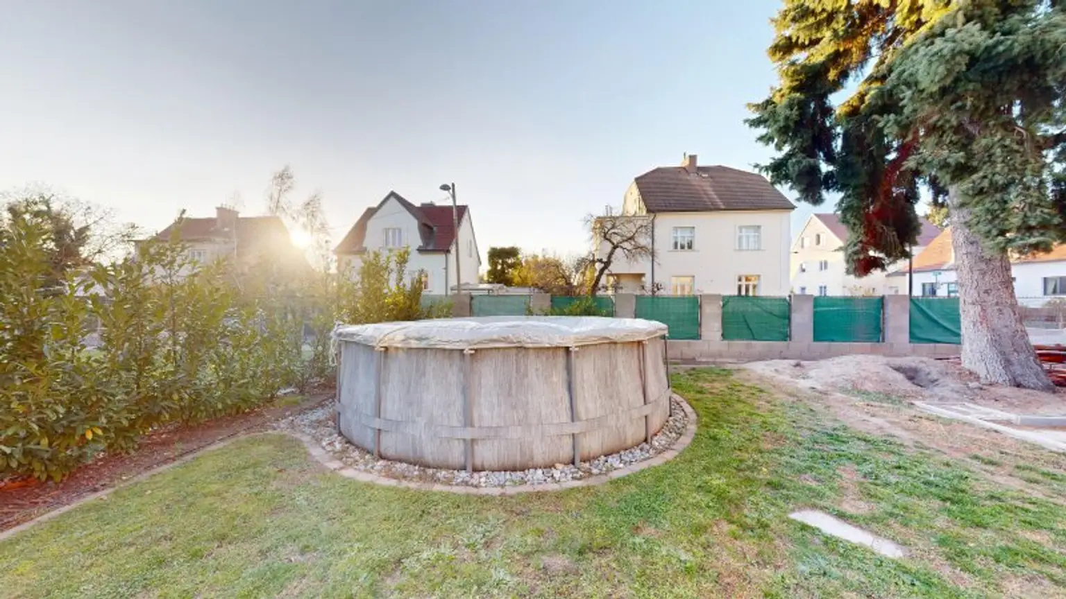 Gemütliches Haus mit Garten und Pool in ruhiger Wohngegend Wiens