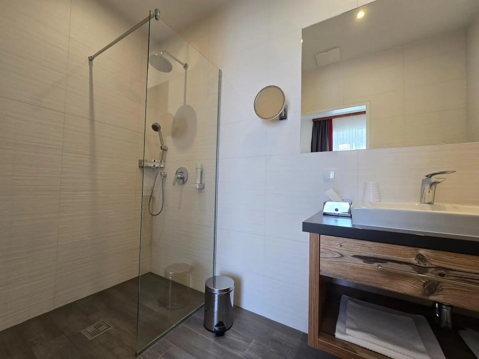 weiteres Badezimmer
