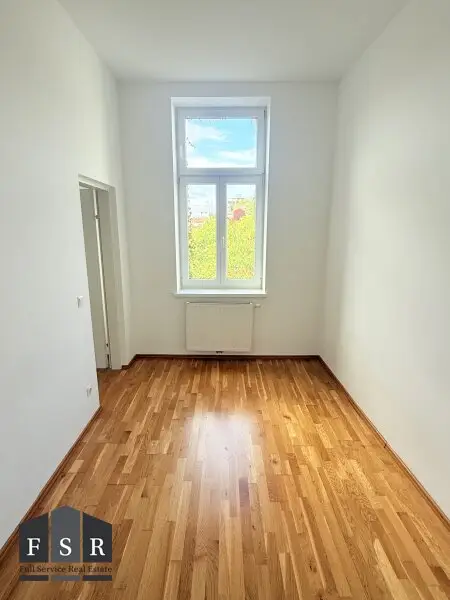 5-Zimmer-Altbauwohnung mit Balkon, lichtdurchflutet und ruhig in guter Lage des 5. Bezirks - zukünftige U-Bahnnähe