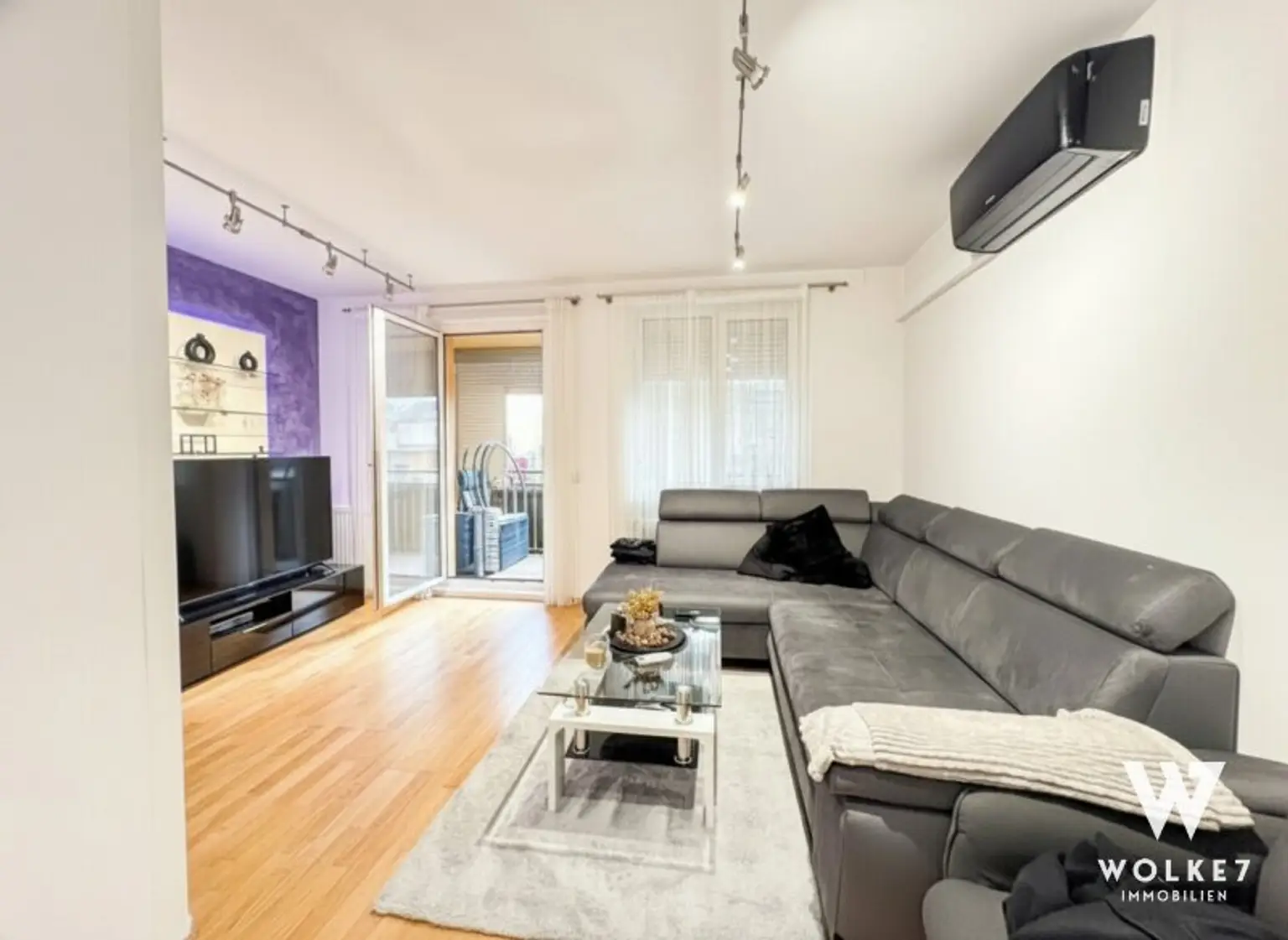 Helle Traumwohnung mit Loggia, Gemeinschaftsgarten & Pool | Klima | Lift | U3 Enkplatz