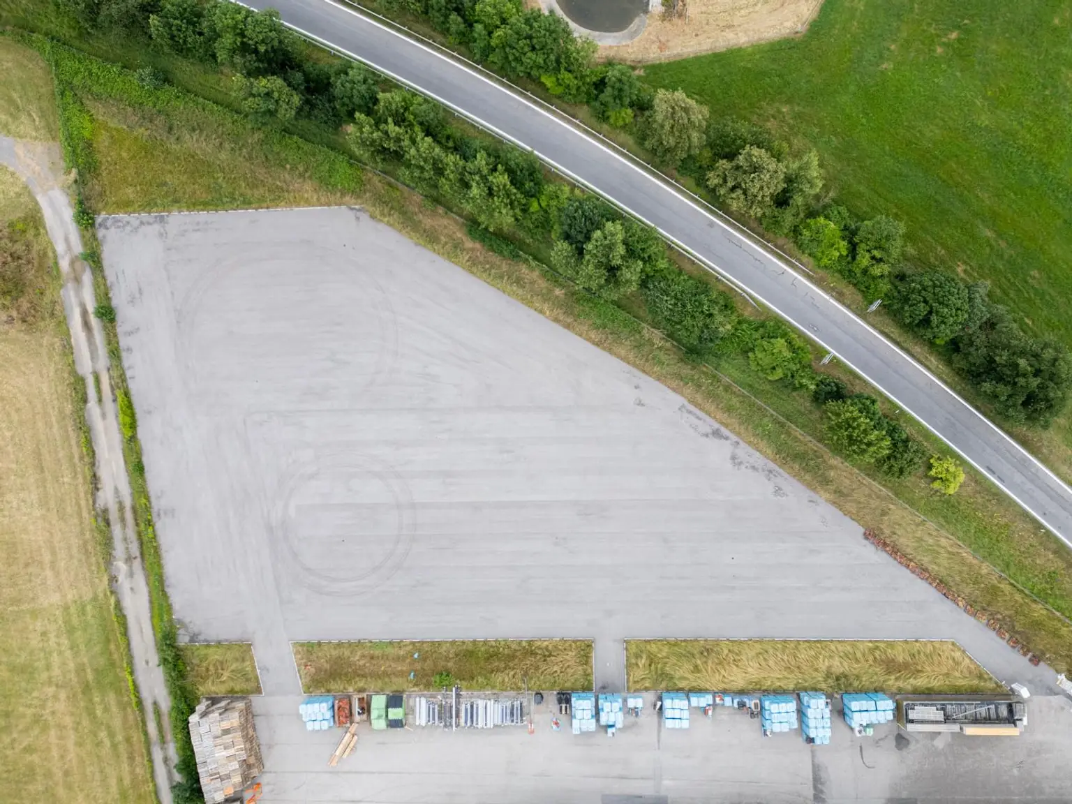 günstig und Direkt an der A1