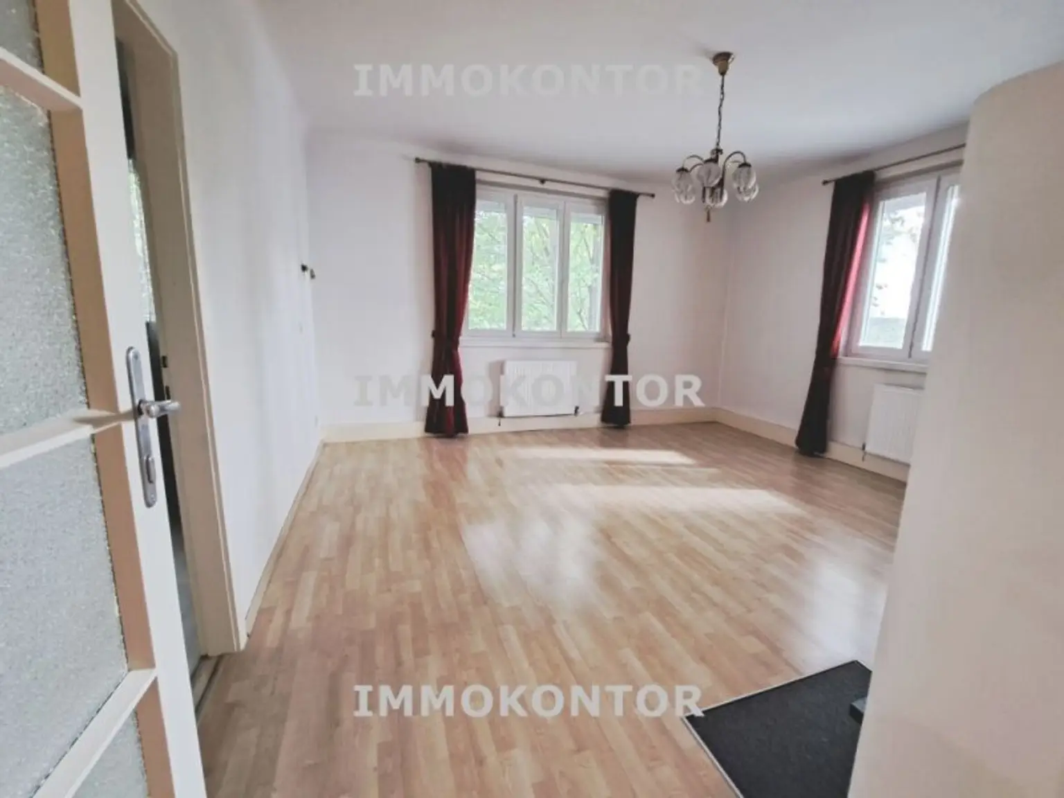 Charmante 2-Zimmer-Wohnung - mit separater Küche