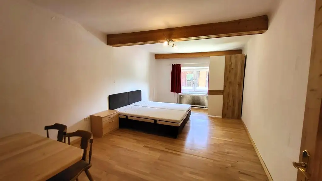 PROVISIONSFREI!!! Große Wohneinheit in einem historischen Bauernhaus!