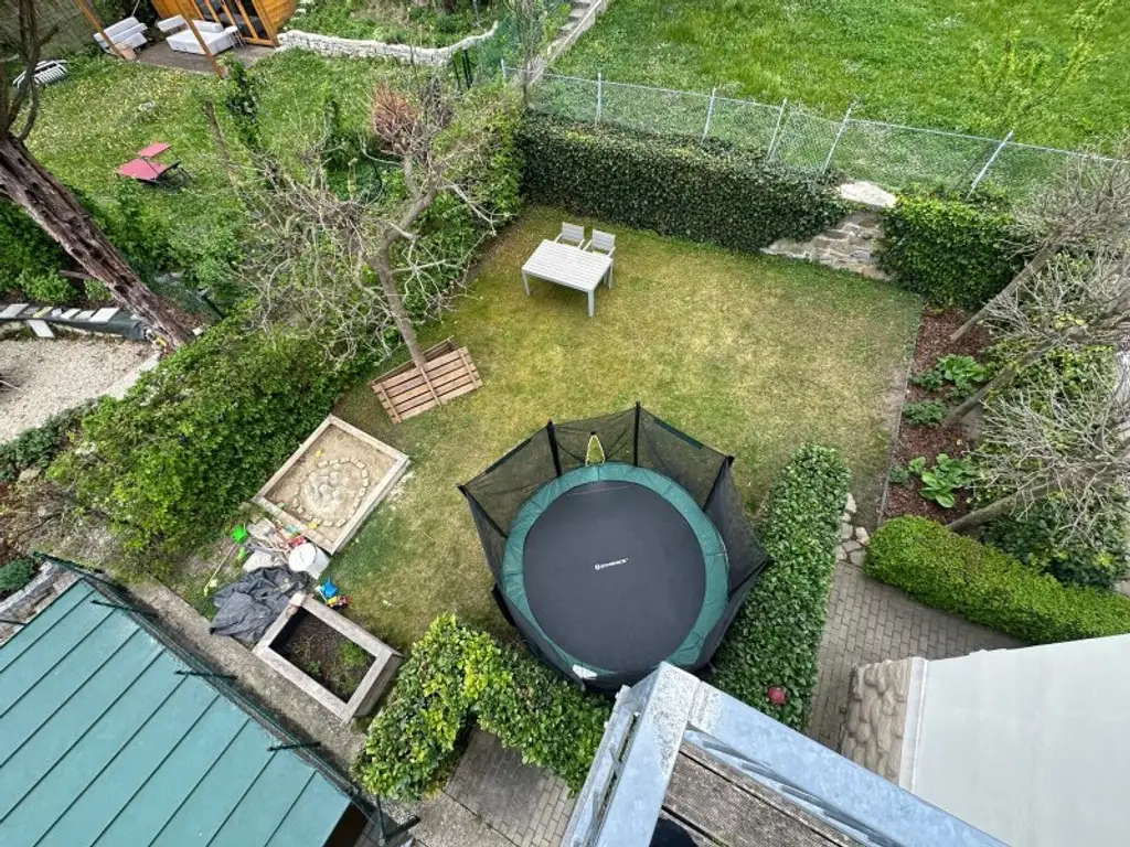 Die perfekte DG-Wohnung im Grünen!