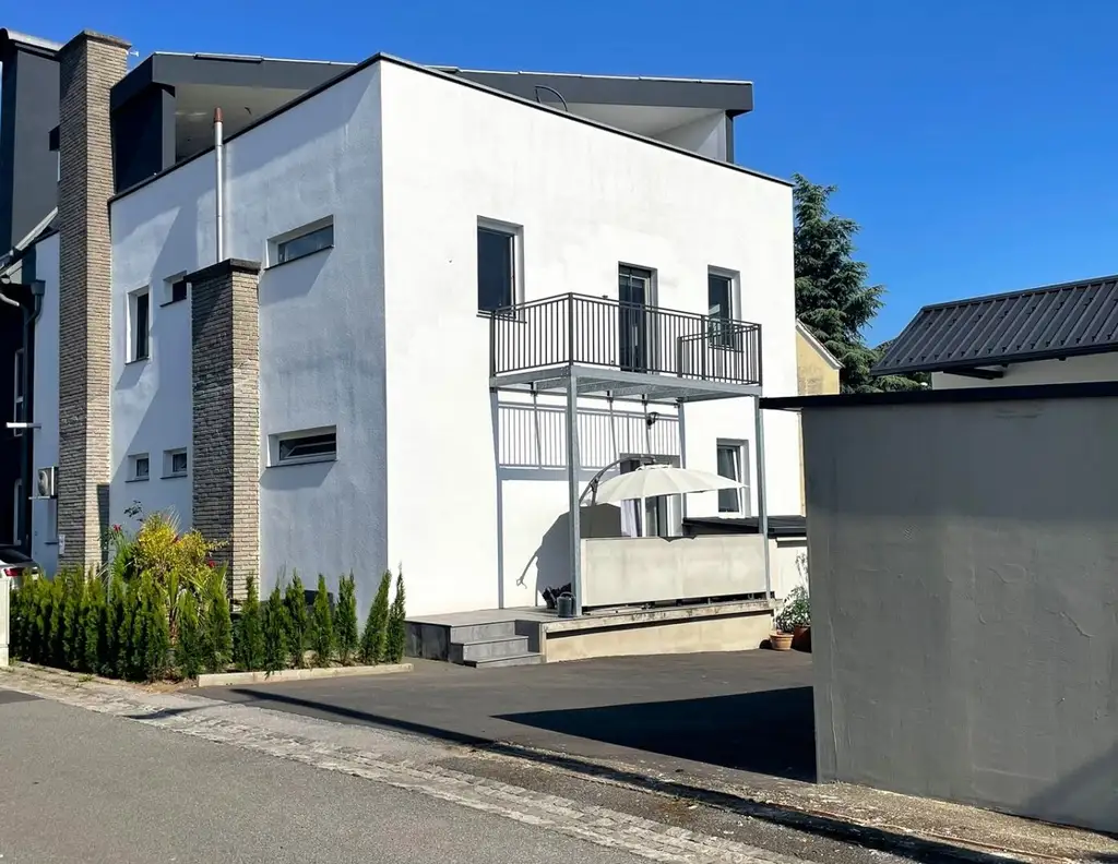 HOHE RENDITE durch RB&B-Vermietung - Kernsaniertes Zinshaus in Top-Lage!