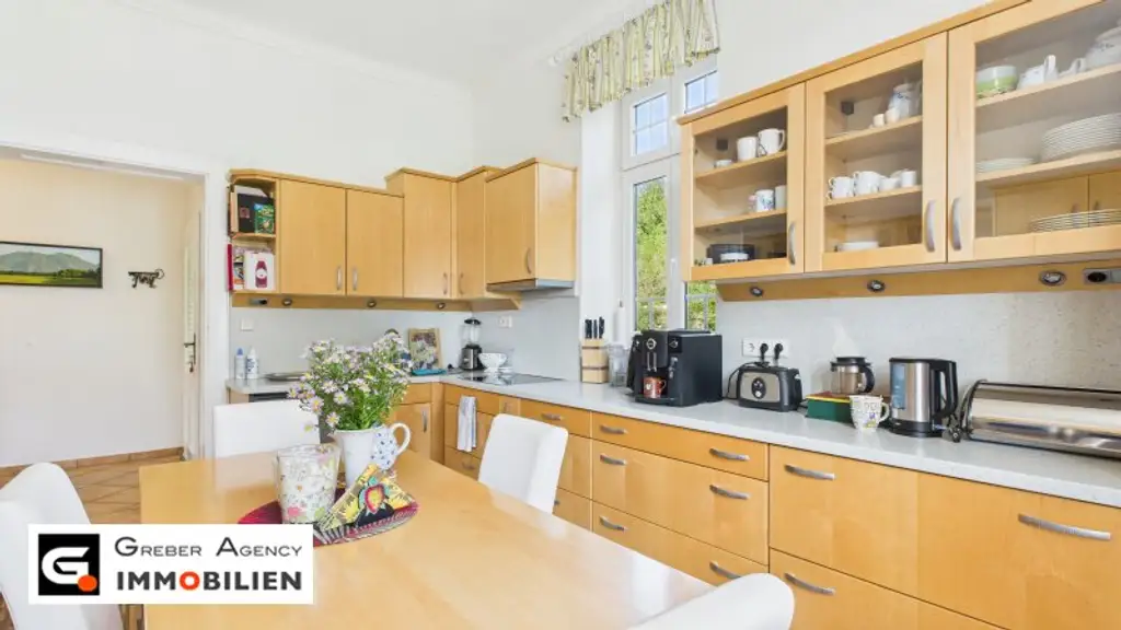 Großzügiges Herrenhaus für Wohnen, Arbeiten und Entspannen in Raabs an der Thaya